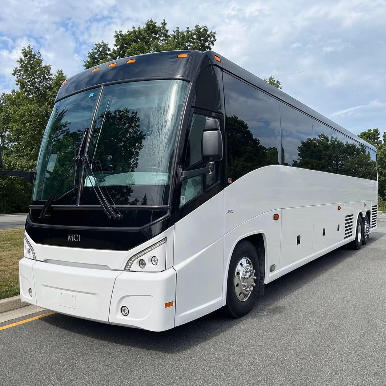 long distance wedding and event transportation out of davie is easy when you have the right bus network behind you
