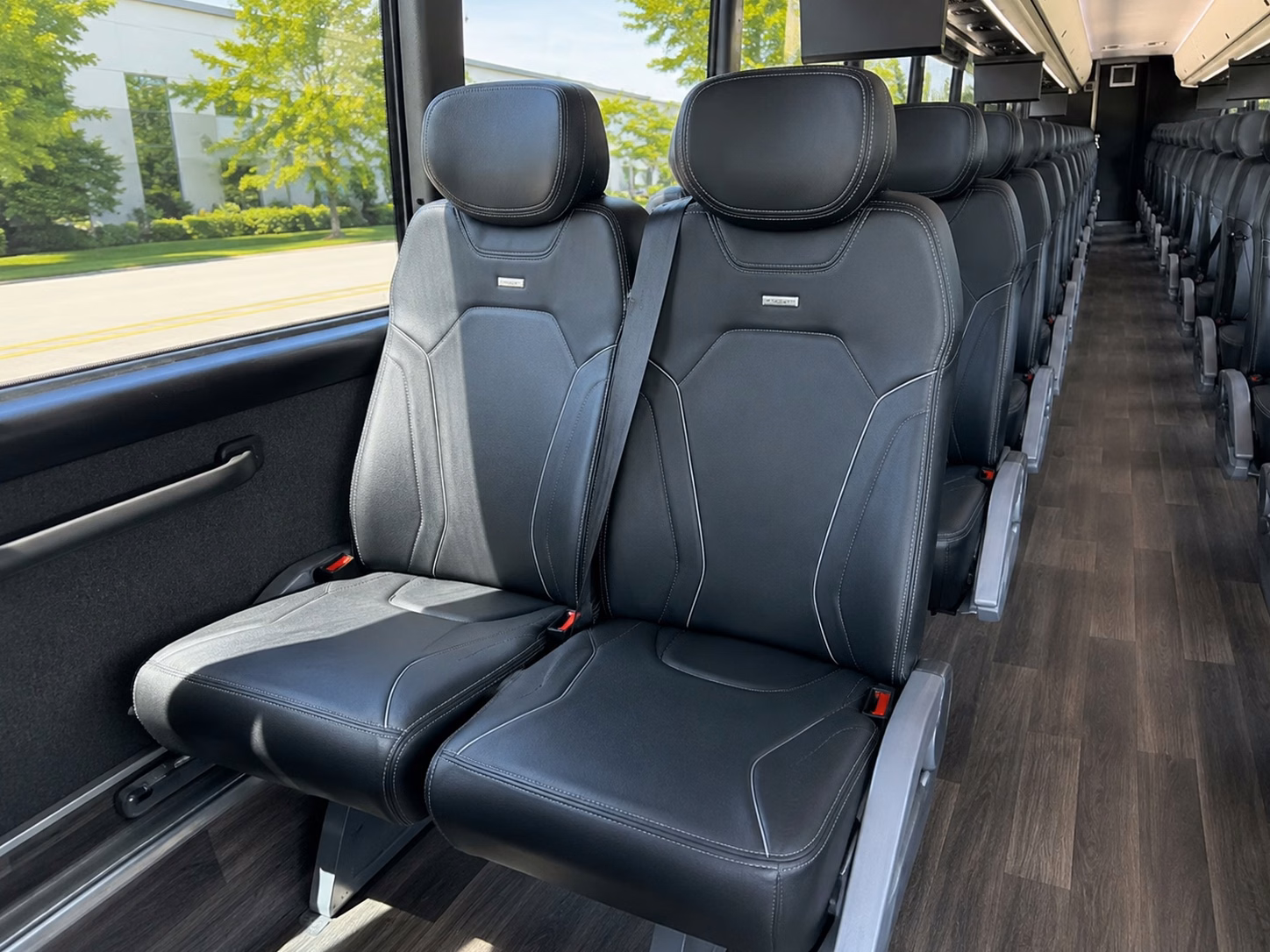 shuttle guests between davie s top wedding venues without the headache